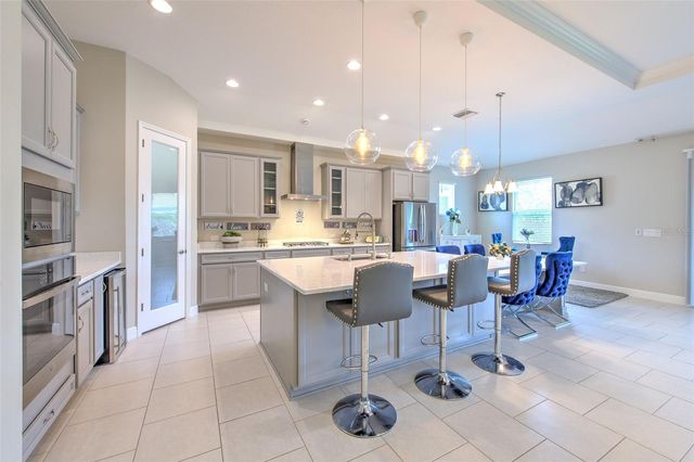 7401 PARADISO DRIVE, Apollo Beach, FL 33572