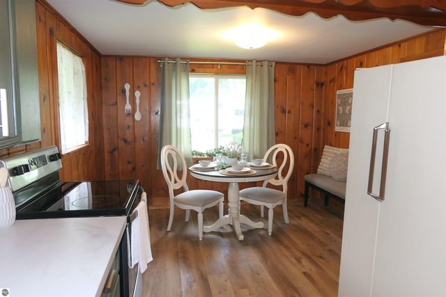 135 Riverside Drive, Alma, MI 48801