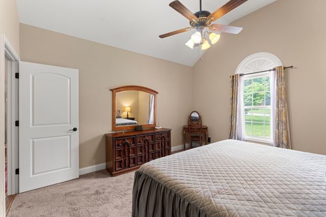 3006 Gracie Ann Dr, Greenbrier, TN 37073