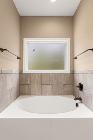 3006 Gracie Ann Dr, Greenbrier, TN 37073