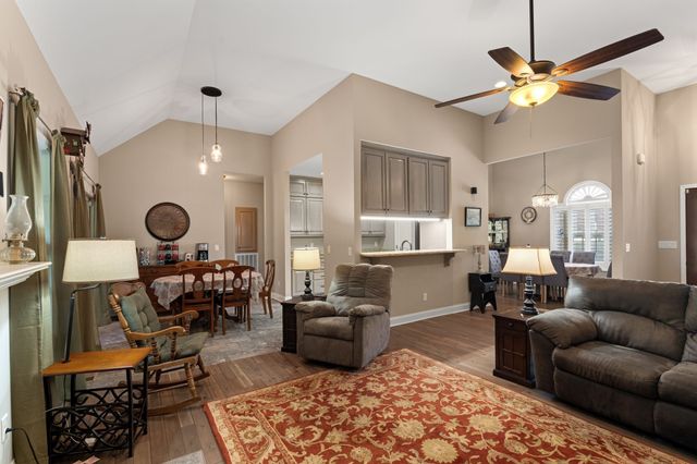 3006 Gracie Ann Dr, Greenbrier, TN 37073