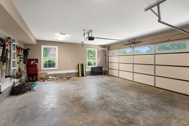 3006 Gracie Ann Dr, Greenbrier, TN 37073