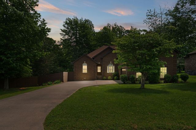 3006 Gracie Ann Dr, Greenbrier, TN 37073