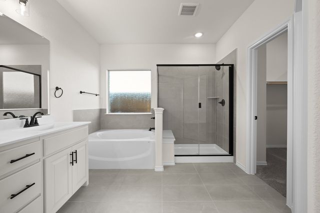 520 Waterford Park Boulevard, Weatherford, TX 76087