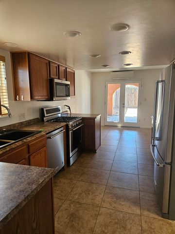 1407 Borrego, Santa Fe, NM 87507