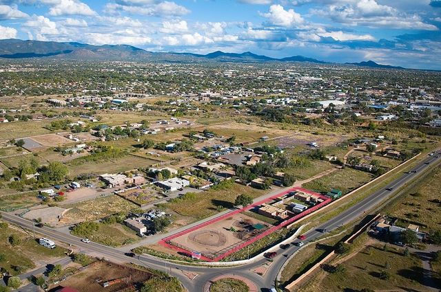 1407 Borrego, Santa Fe, NM 87507