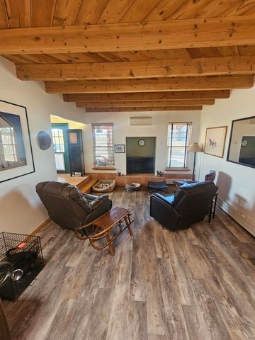 1407 Borrego, Santa Fe, NM 87507