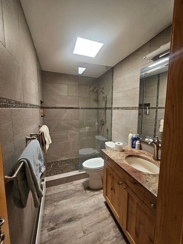 1407 Borrego, Santa Fe, NM 87507