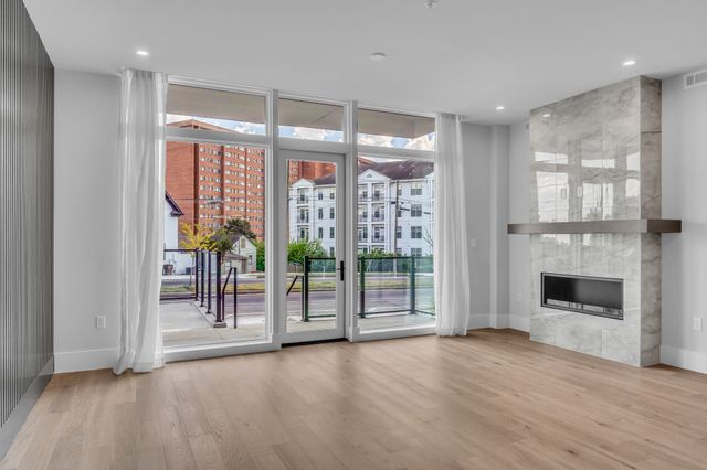 321 31st Ave N Apt 105, Nashville, TN 37203