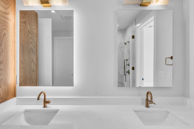 321 31st Ave N Apt 105, Nashville, TN 37203