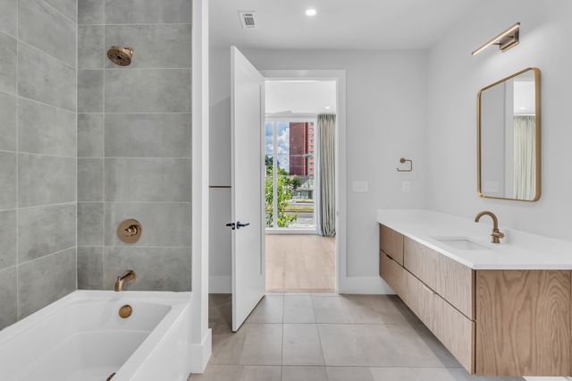 321 31st Ave N Apt 105, Nashville, TN 37203