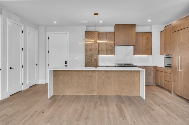 321 31st Ave N Apt 105, Nashville, TN 37203