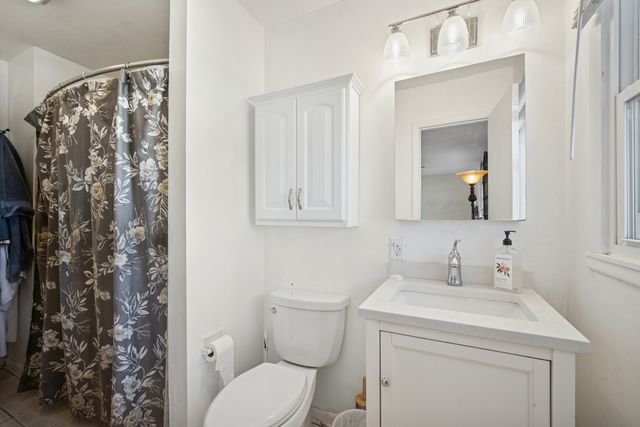 722 S 9th Avenue, St. Charles, IL 60174