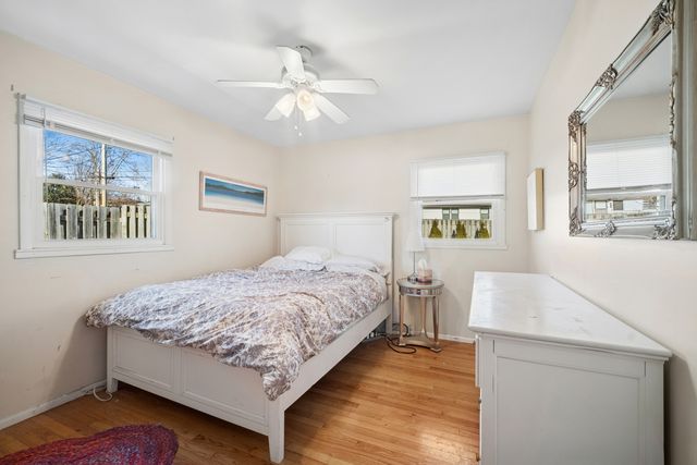 722 S 9th Avenue, St. Charles, IL 60174