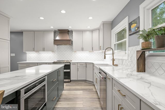 1717 JUSTIN DR, Gambrills, MD 21054