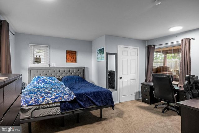 8454 HOLMAN AVE, Pennsauken, NJ 08110