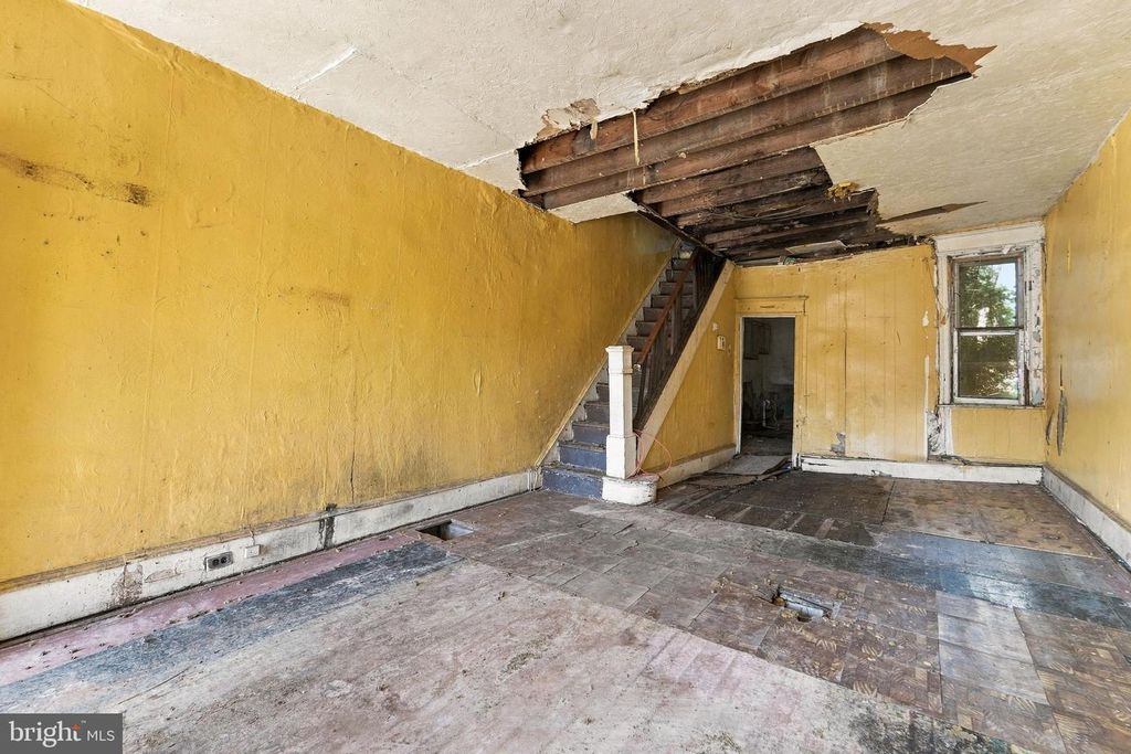 687 FAIRVIEW ST, CAMDEN, NJ 08104 — photo 5