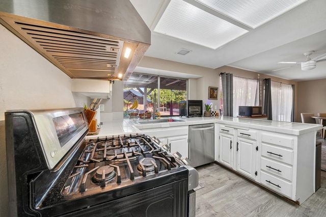 45630 Rainbow Canyon Rd, Temecula, CA 92592