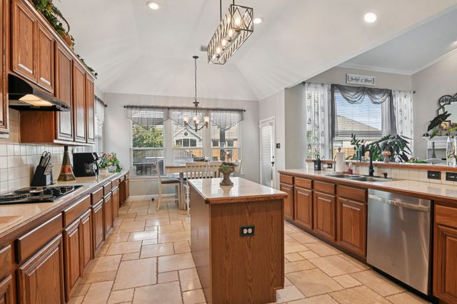 4556 Durrand Drive, Grand Prairie, TX 75052