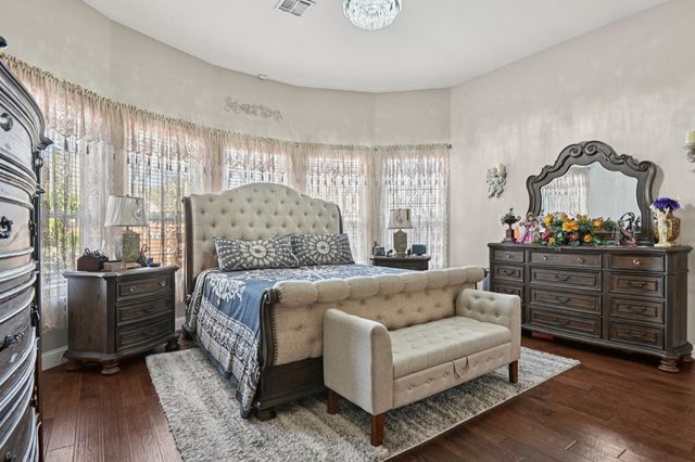 4556 Durrand Drive, Grand Prairie, TX 75052