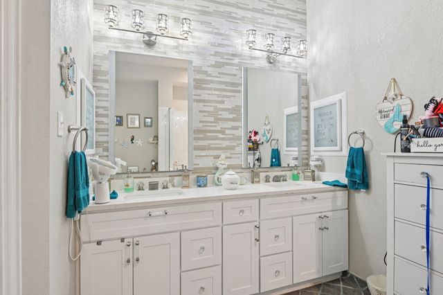 4556 Durrand Drive, Grand Prairie, TX 75052