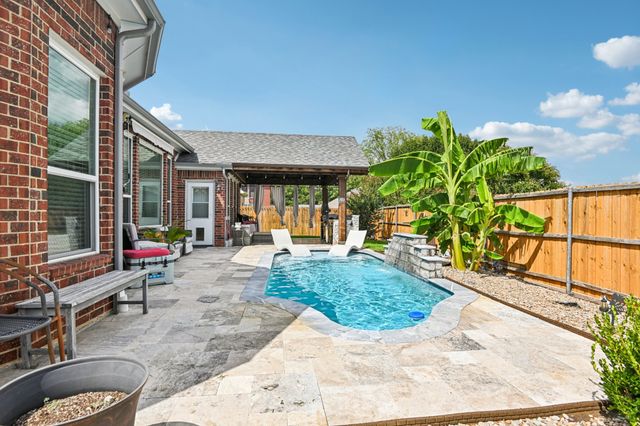 4556 Durrand Drive, Grand Prairie, TX 75052