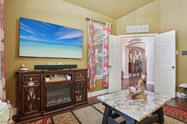 4556 Durrand Drive, Grand Prairie, TX 75052