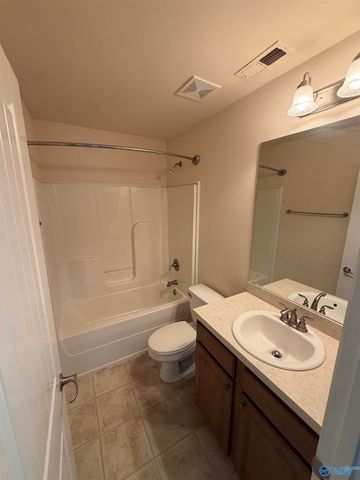4804 Carrington Blvd, Owens Cross Roads, AL 35863