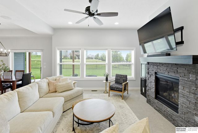 18610 Hampton Drive, Omaha, NE 68136