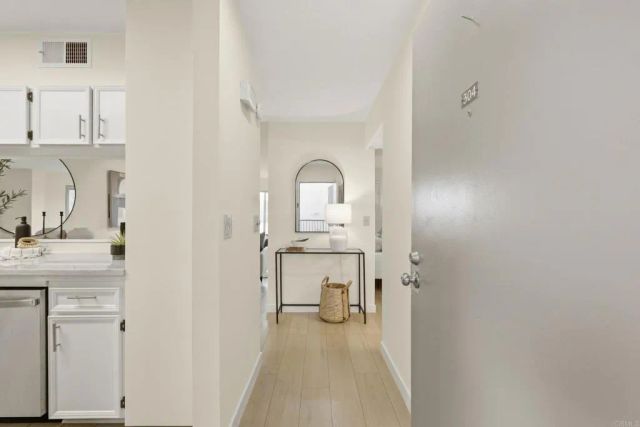5704 Baltimore Dr. 304, La Mesa, CA 91942