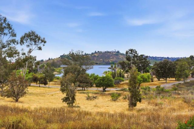 5704 Baltimore Dr. 304, La Mesa, CA 91942