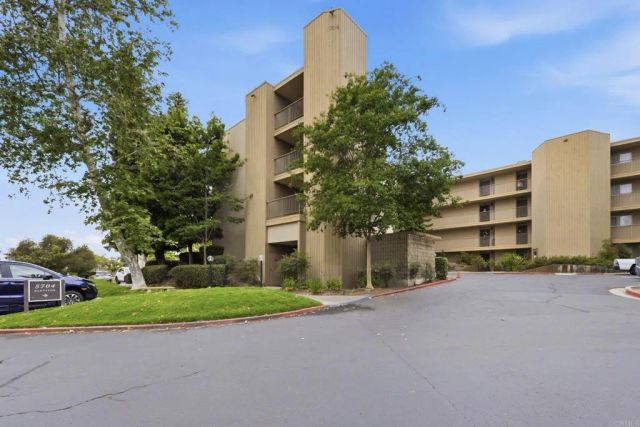 5704 Baltimore Dr. 304, La Mesa, CA 91942