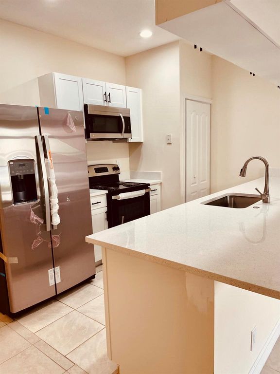 Image 6 of property listing at 11897 Sturbridge Lane, Wellington, FL 33414