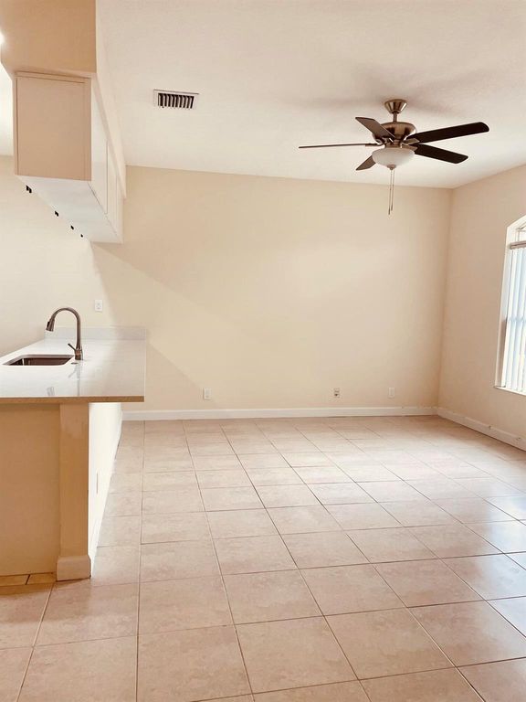 Image 9 of property listing at 11897 Sturbridge Lane, Wellington, FL 33414