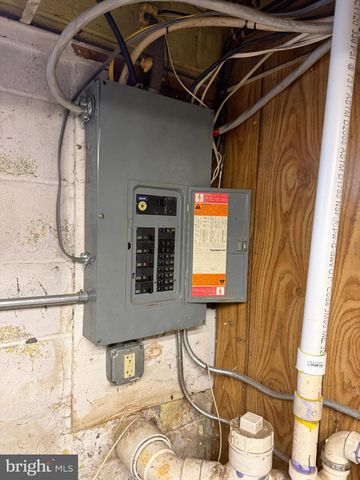 15 FOUNDRY RD, Shrewsbury, PA 17361