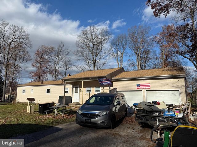 15 FOUNDRY RD, Shrewsbury, PA 17361