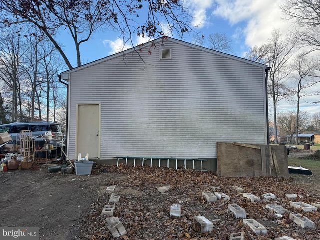 15 FOUNDRY RD, Shrewsbury, PA 17361