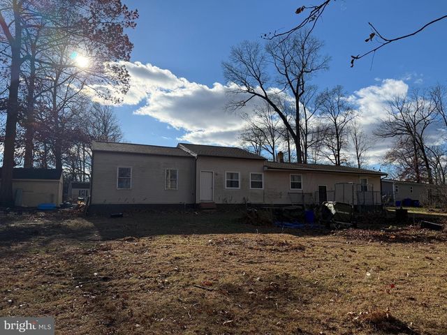 15 FOUNDRY RD, Shrewsbury, PA 17361