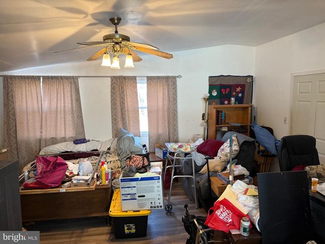 15 FOUNDRY RD, Shrewsbury, PA 17361