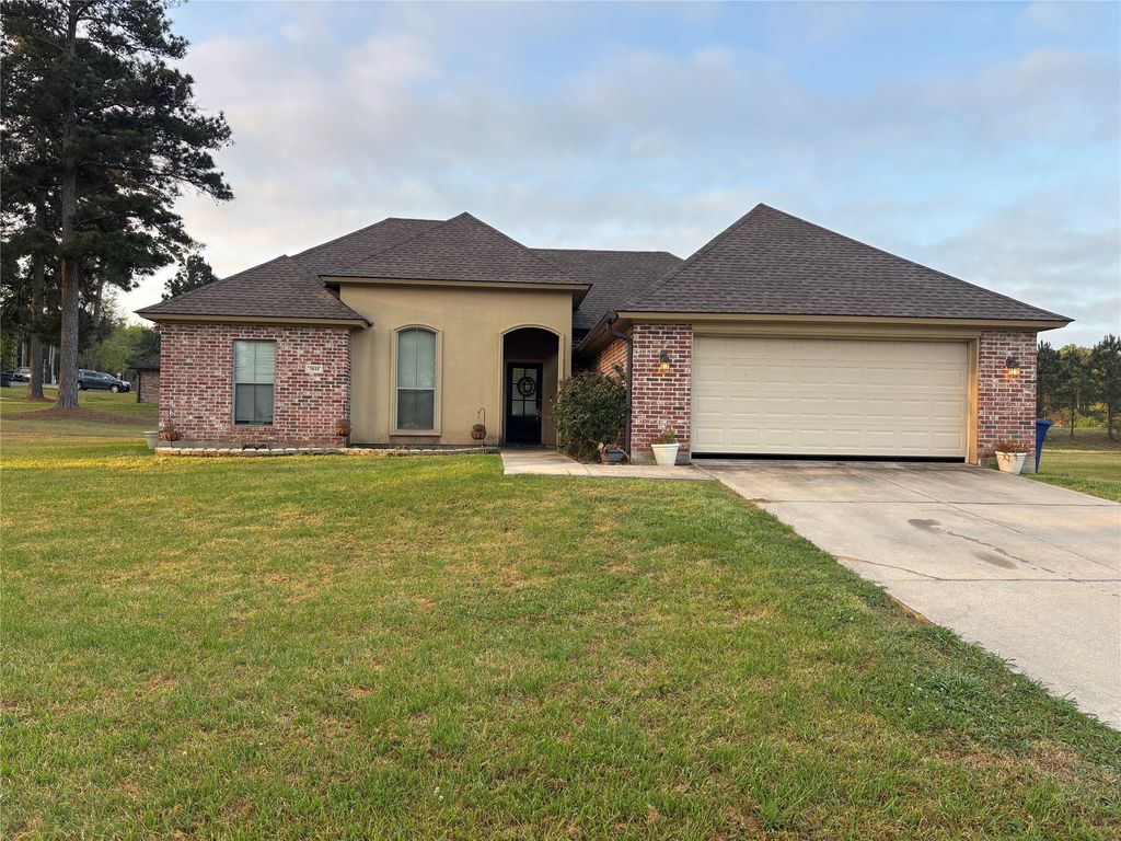 3848 Lakeside Drive, Shreveport, LA 71119