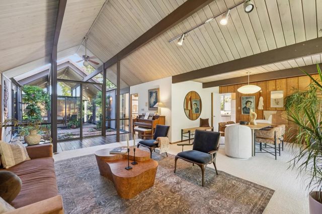 1070 Harriet Street, Palo Alto, CA 94301