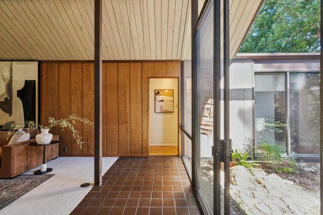 1070 Harriet Street, Palo Alto, CA 94301