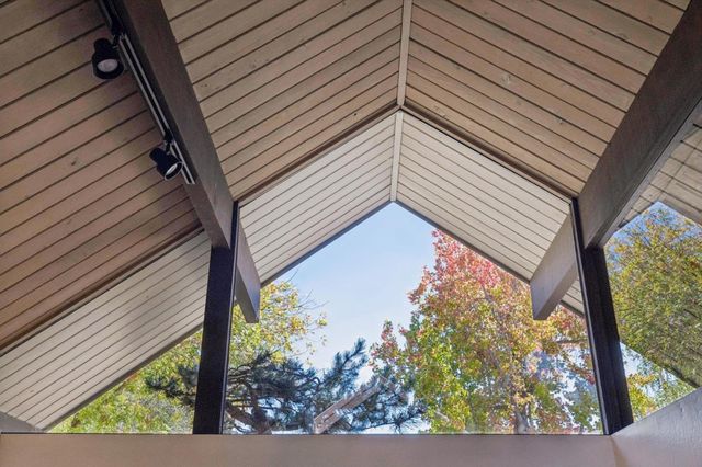 1070 Harriet Street, Palo Alto, CA 94301