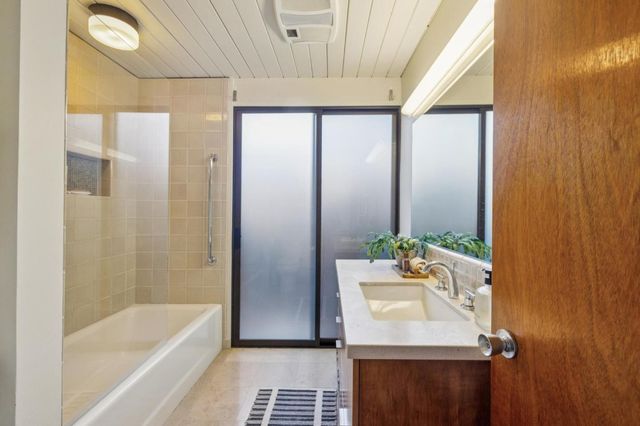 1070 Harriet Street, Palo Alto, CA 94301