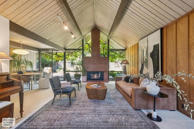 1070 Harriet Street, Palo Alto, CA 94301
