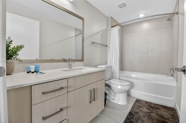 1110 NW 1st Street 313, Miami, FL 33128