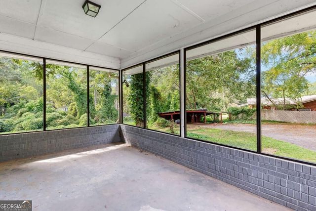 5720 Crabapple Drive, Mableton, GA 30126