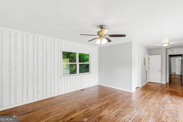 5720 Crabapple Drive, Mableton, GA 30126