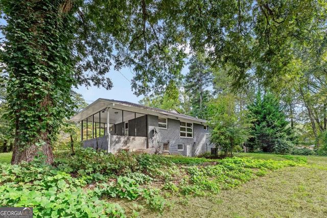 5720 Crabapple Drive, Mableton, GA 30126