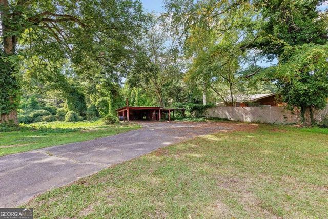 5720 Crabapple Drive, Mableton, GA 30126